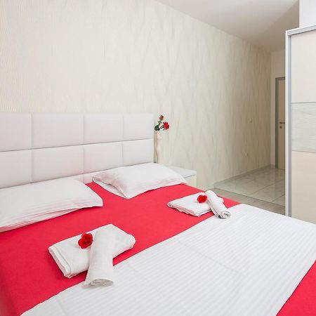 Apartmani Kastelancic Podstrana Zewnętrze zdjęcie